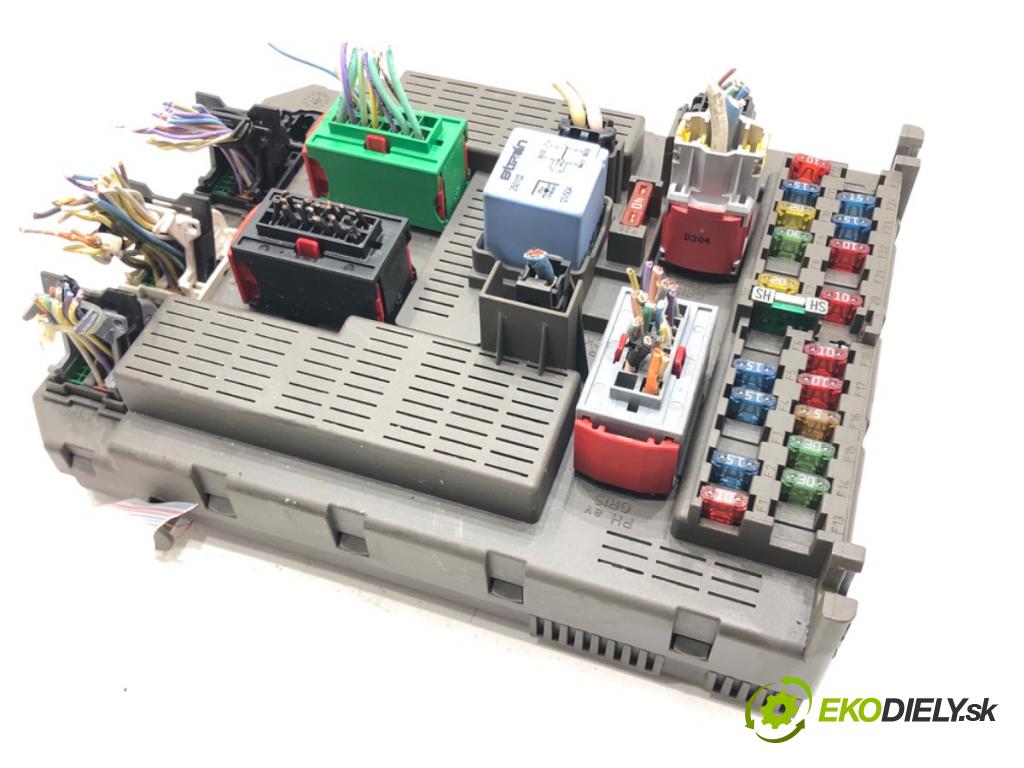 PEUGEOT 807 (EB_) 2002 - 2022    2.2 116 kW [158 KM] benzyna 2002 - 2022  modul BSI 9651938180 (Pojistkové skříňky)