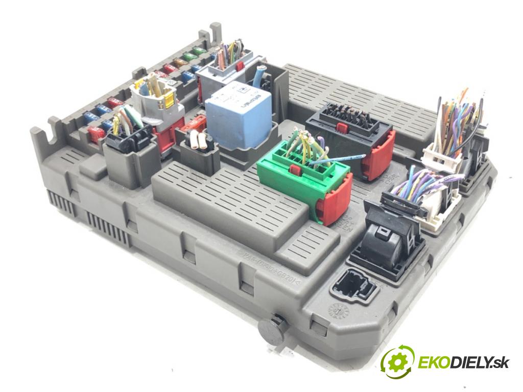 PEUGEOT 807 (EB_) 2002 - 2022    2.2 116 kW [158 KM] benzyna 2002 - 2022  modul BSI 9651938180 (Pojistkové skříňky)