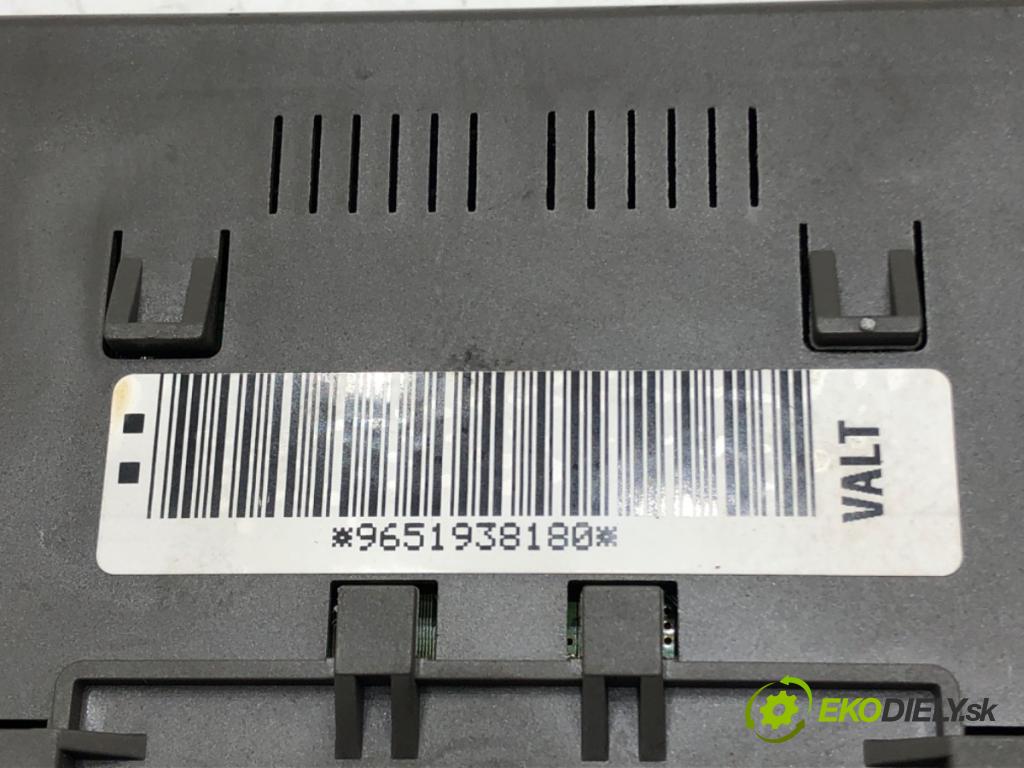 PEUGEOT 807 (EB_) 2002 - 2022    2.2 116 kW [158 KM] benzyna 2002 - 2022  modul BSI 9651938180 (Pojistkové skříňky)