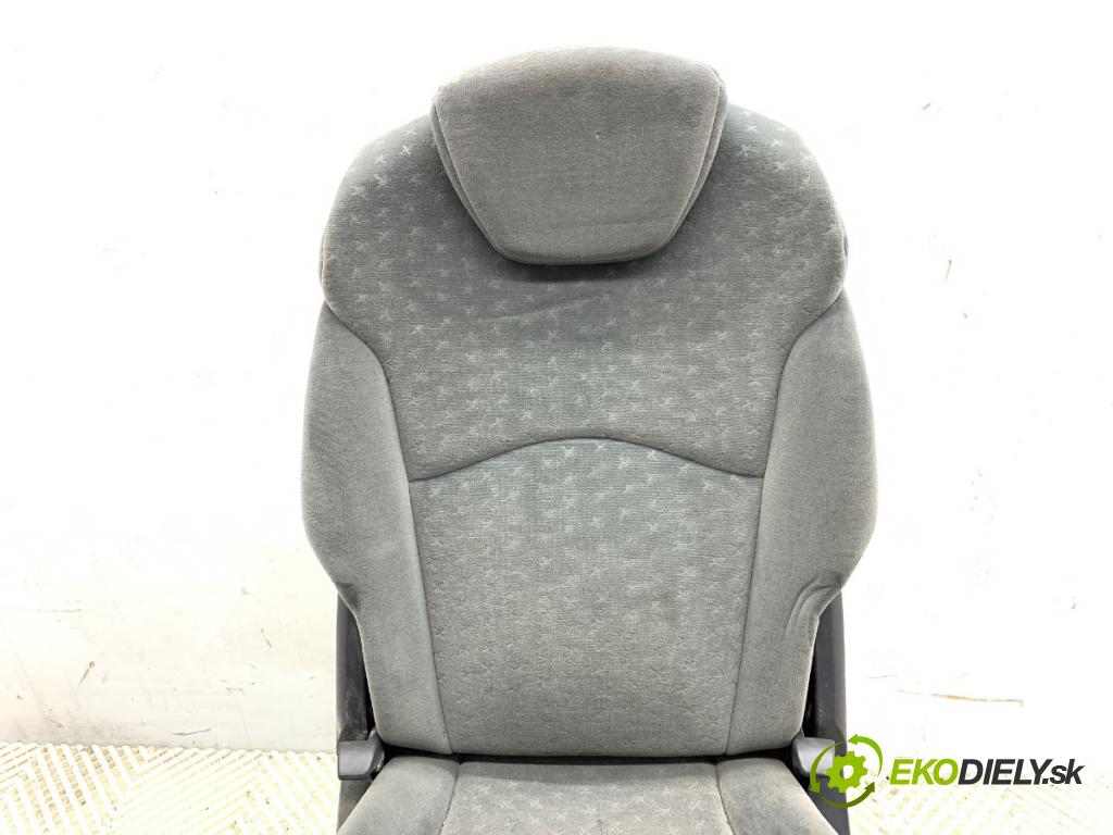 PEUGEOT 807 (EB_) 2002 - 2022    2.2 116 kW [158 KM] benzyna 2002 - 2022  Sedadlo zad