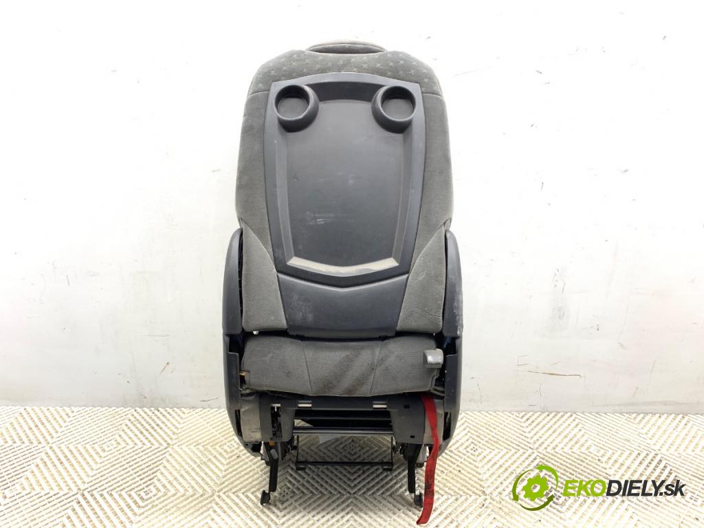 PEUGEOT 807 (EB_) 2002 - 2022    2.2 116 kW [158 KM] benzyna 2002 - 2022  Sedadlo zad