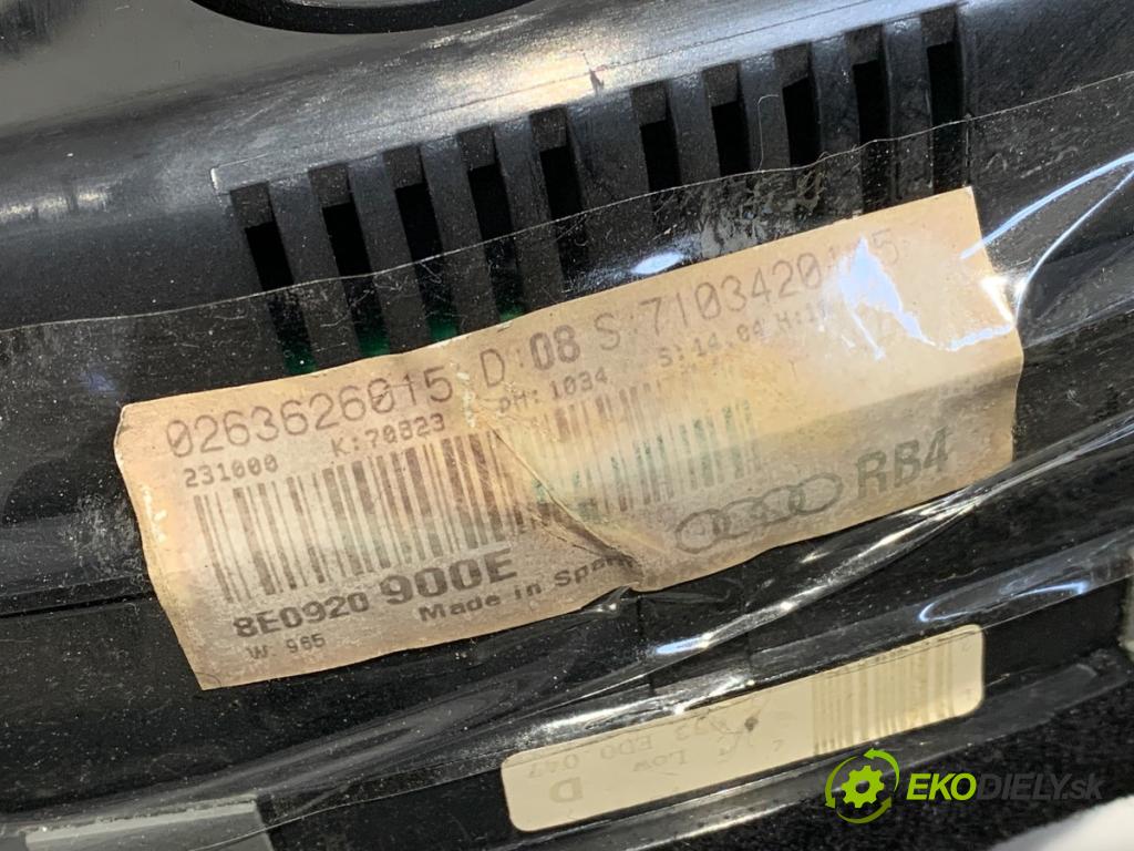 AUDI A4 B6 (8E2) 2000 - 2005    2.5 TDI quattro 132 kW [180 KM] olej napędowy 2000 - 2004  prístrojovka 8E0920900E (Přístrojové desky, displeje)