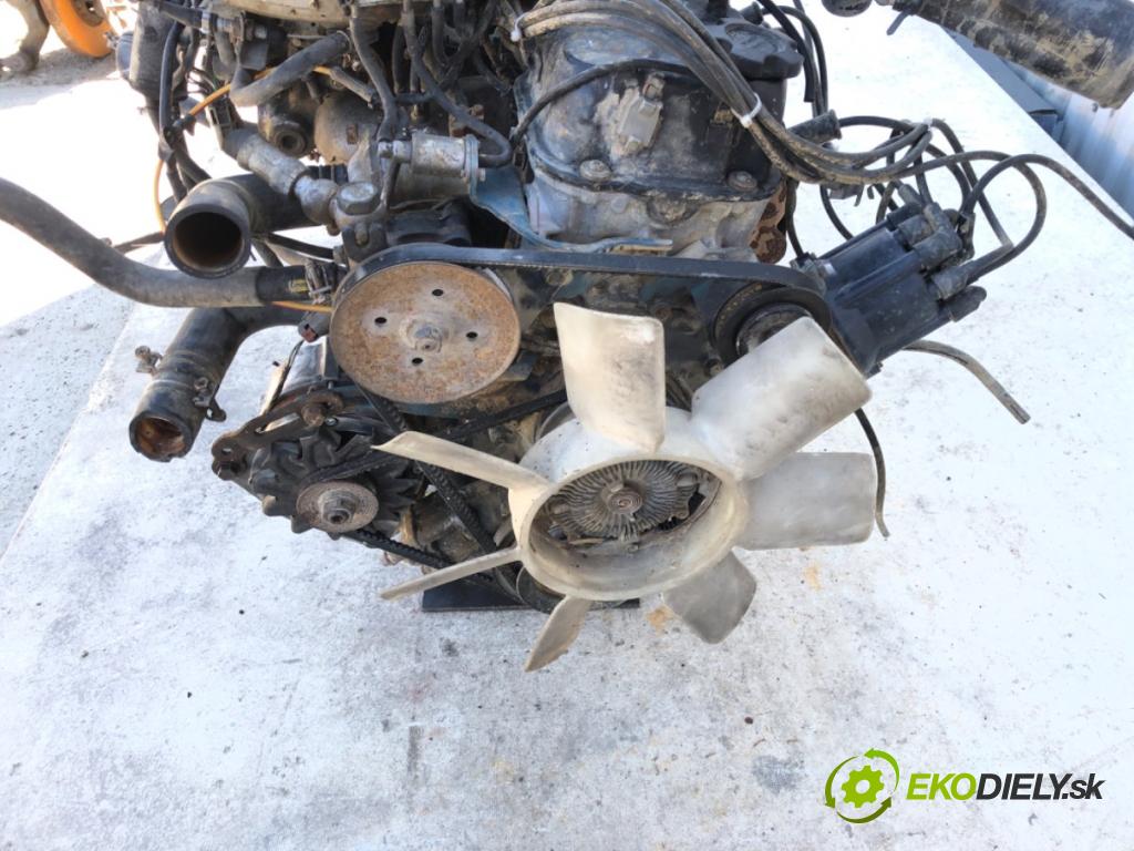 NISSAN TERRANO I samochód terenowy zamknięty 1988 74 kW 2.4 2389 Motor Z24i (Motor)