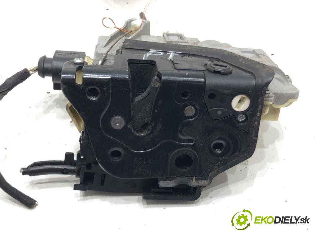 VW PASSAT B6 Variant (3C5) 2005 - 2011    2.0 TDI 103 kW [140 KM] olej napędowy 2005 - 2009  zámok dveře pravý zadní část 3C4839016A