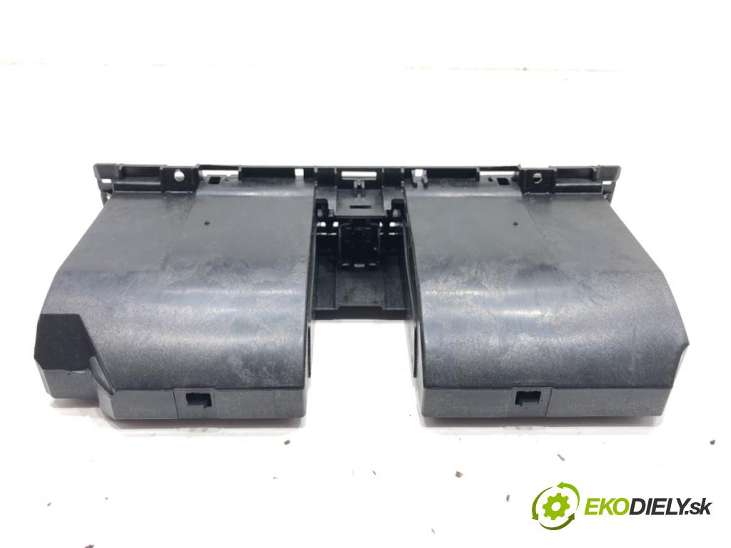 VW PASSAT B6 Variant (3C5) 2005 - 2011    2.0 TDI 103 kW [140 KM] olej napędowy 2005 - 2009  Držiak na nápoje 3C0858407 (Úchyt, držiak na nápoje)