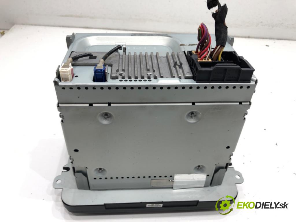 VW PASSAT B6 Variant (3C5) 2005 - 2011    2.0 TDI 103 kW [140 KM] olej napędowy 2005 - 2009  RADIO 1K0035191D (Audio zariadenie)