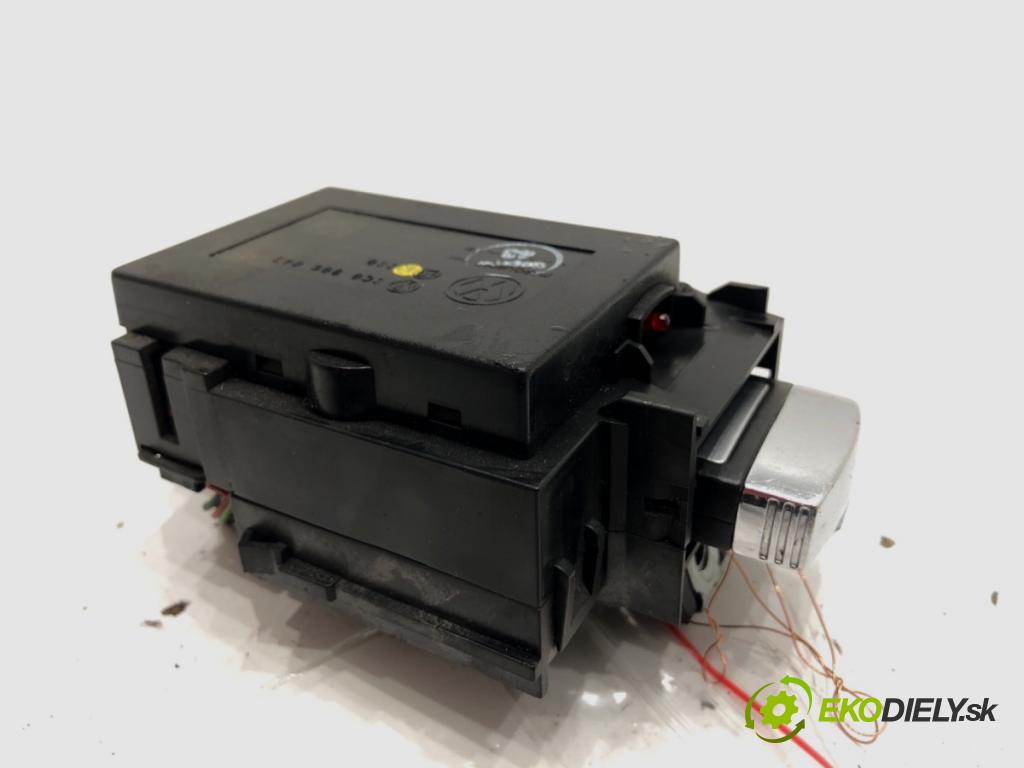 VW PASSAT B6 Variant (3C5) 2005 - 2011    2.0 TDI 103 kW [140 KM] olej napędowy 2005 - 2009  spinačka 3C0905843Q (Spínacia skrinka)