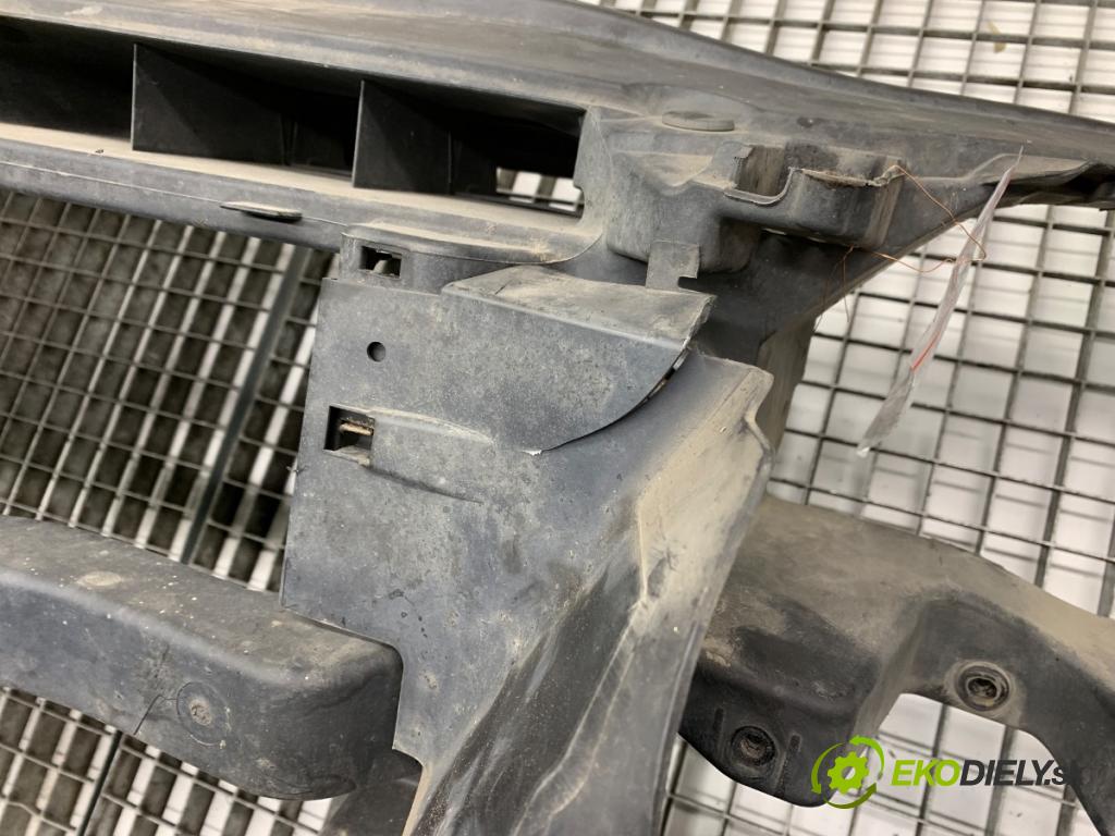 VW PASSAT B6 Variant (3C5) 2005 - 2011    2.0 TDI 103 kW [140 KM] olej napędowy 2005 - 2009  držák přední část 3C0805588D (Výztuhy přední)