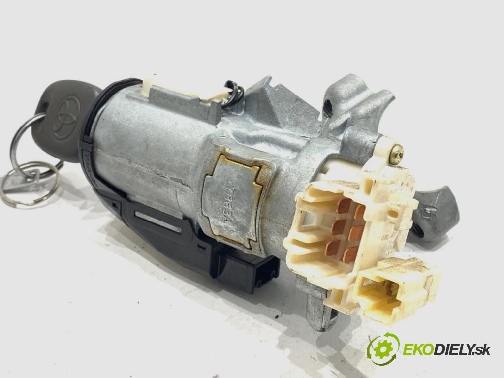 TOYOTA YARIS (_P1_) 1999 - 2005    1.4 D-4D (NLP10_) 55 kW [75 KM] olej napędowy 2001 - 2005  spinačka 89783-52010 (Spínacia skrinka)