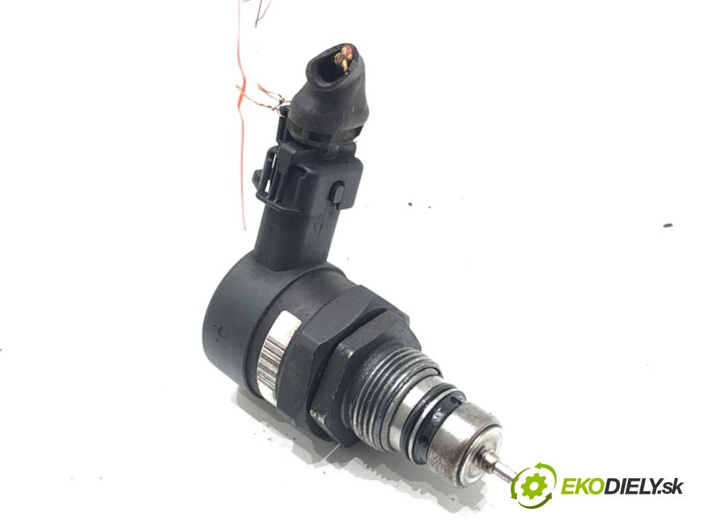 TOYOTA YARIS (_P1_) 1999 - 2005    1.4 D-4D (NLP10_) 55 kW [75 KM] olej napędowy 2001 - 2005  Regulátor tlaku paliva 23280-33010 (Ostatné)