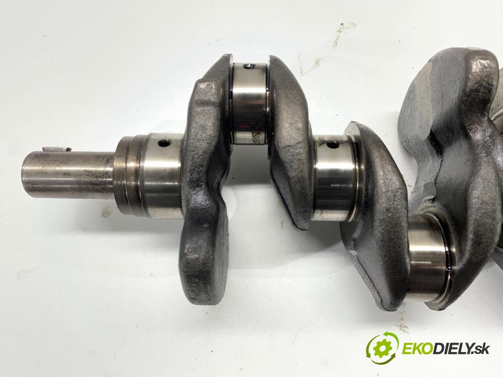 TOYOTA YARIS (_P1_) 1999 - 2005    1.4 D-4D (NLP10_) 55 kW [75 KM] olej napędowy 2001 - 2005  Kardaň, hriadeľ KLIKA: 1ND (Blok motora ostatné)