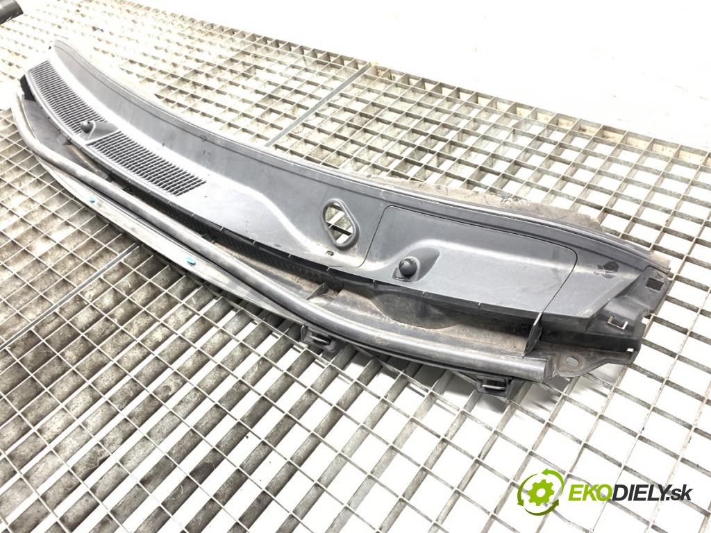 TOYOTA AYGO (_B4_) 2014 - 2022    1.0 (KGB40) 51 kW [69 KM] benzyna 2014 - 2022  Torpédo, plast pod čelné okno 55781-0H080 (Torpédo)