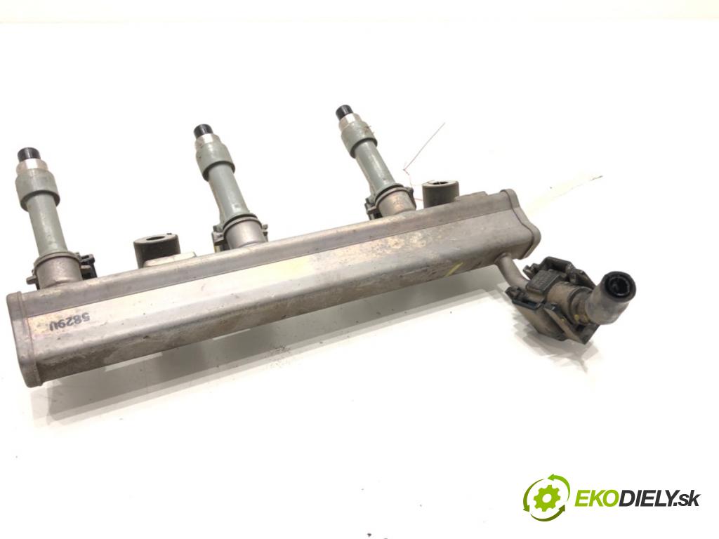 TOYOTA AYGO (_B4_) 2014 - 2022    1.0 (KGB40) 51 kW [69 KM] benzyna 2014 - 2022  Lišta vstrekovacia  (Vstrekovacia lišta)