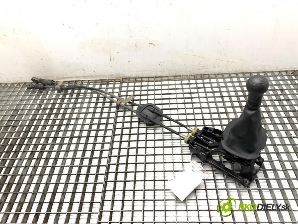 TOYOTA AYGO (_B4_) 2014 - 2022    1.0 (KGB40) 51 kW [69 KM] benzyna 2014 - 2022  Kulisa 33530-0H030 (Rýchlostná páka (kulisa))