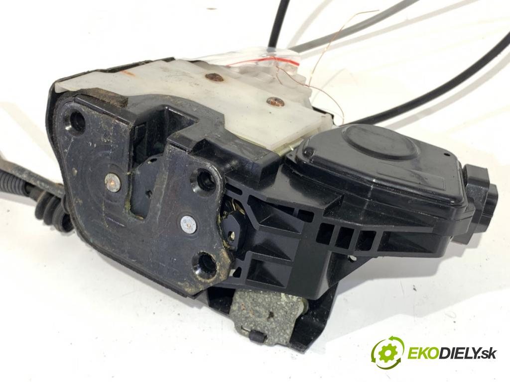 KIA SPORTAGE II (JE_, KM) 2004 - 2022    2.0 CRDi 103 kW [140 KM] olej napędowy 2006 - 2022  zámok dveře levý přední část