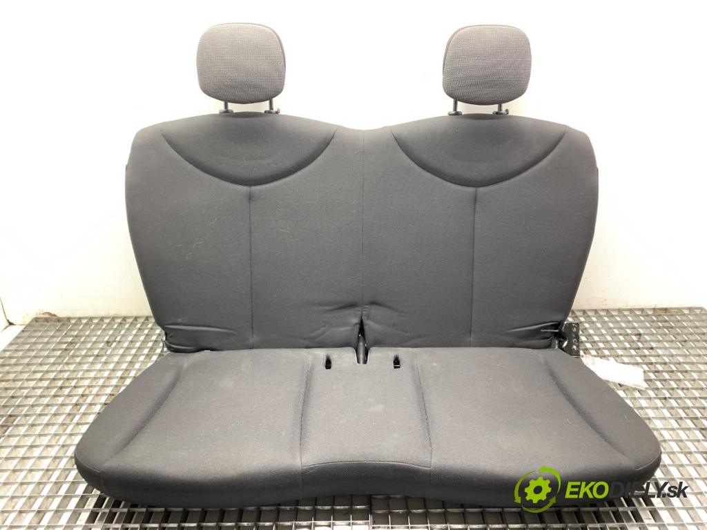 TOYOTA AYGO (_B4_) 2014 - 2022    1.0 (KGB40) 51 kW [69 KM] benzyna 2014 - 2022  Sedadlo druhý rad 