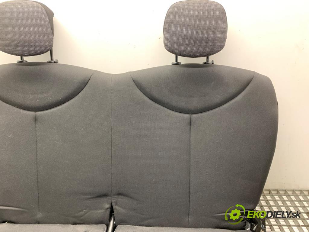 TOYOTA AYGO (_B4_) 2014 - 2022    1.0 (KGB40) 51 kW [69 KM] benzyna 2014 - 2022  Sedadlo druhý rad