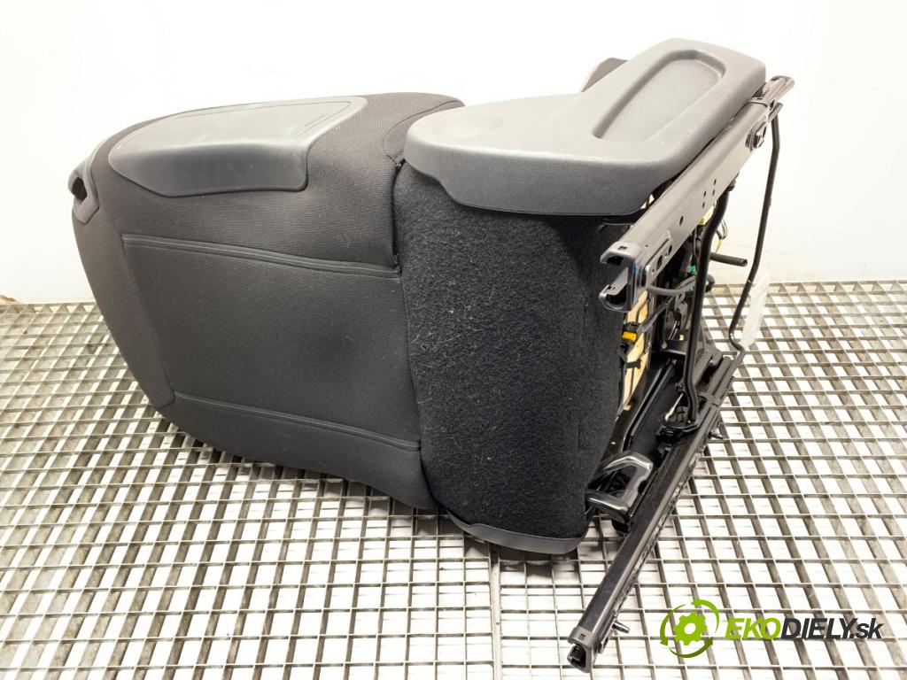 TOYOTA AYGO (_B4_) 2014 - 2022    1.0 (KGB40) 51 kW [69 KM] benzyna 2014 - 2022  Sedadlo pravy predný