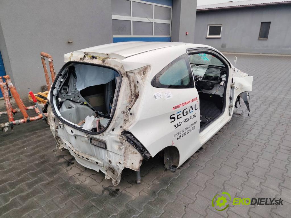 TOYOTA AYGO (_B4_) 2014 - 2022    1.0 (KGB40) 51 kW [69 KM] benzyna 2014 - 2022  KAROSERIA ČTVRŤÁK blatník zadní část levý pravý práh střecha PODŁUŻNICA levý pravý 