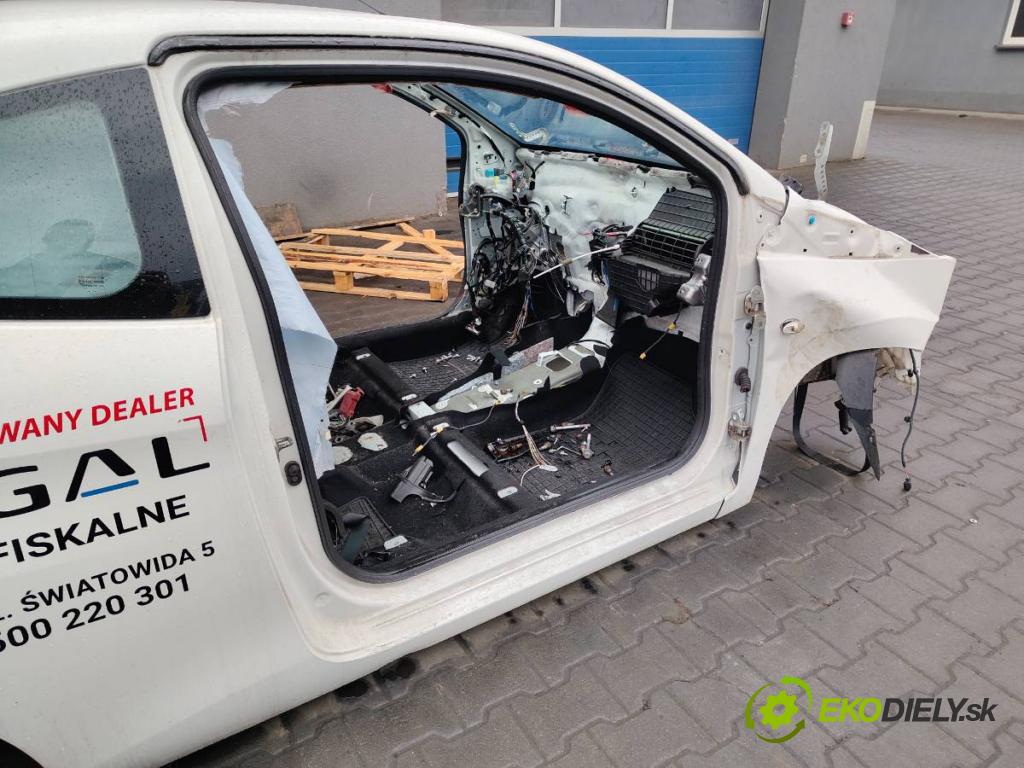TOYOTA AYGO (_B4_) 2014 - 2022    1.0 (KGB40) 51 kW [69 KM] benzyna 2014 - 2022  KAROSERIA ČTVRŤÁK blatník zadní část levý pravý práh střecha PODŁUŻNICA levý pravý