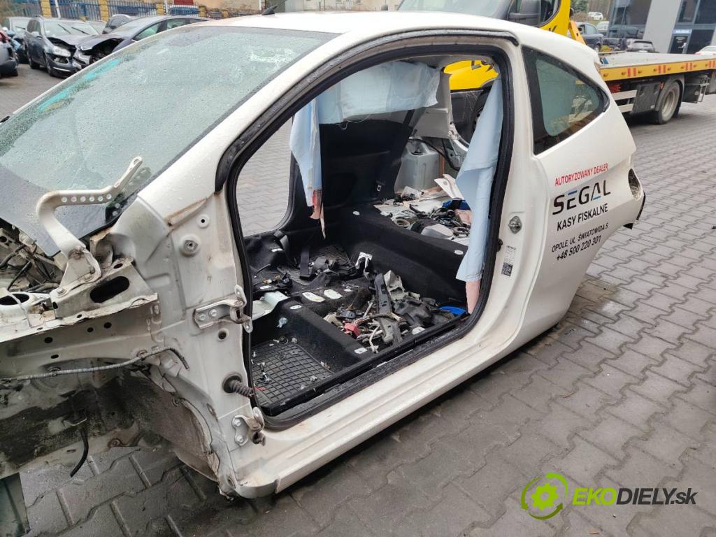 TOYOTA AYGO (_B4_) 2014 - 2022    1.0 (KGB40) 51 kW [69 KM] benzyna 2014 - 2022  KAROSERIA ČTVRŤÁK blatník zadní část levý pravý práh střecha PODŁUŻNICA levý pravý