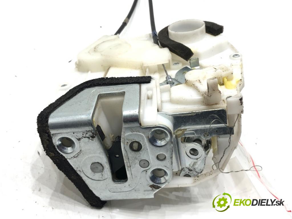 SUZUKI SX4 (EY, GY) 2006 - 2022    1.9 DDiS (RW 419D) 88 kW [120 KM] olej napędowy 2006 - 2022  zámok dveře levý zadní část 