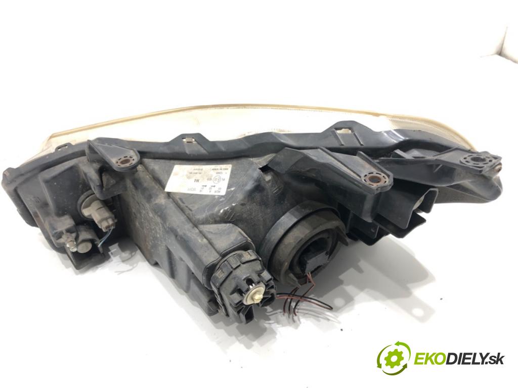 SUZUKI SX4 liftback 2006 88 kW 1.9 DDiS (RW 419D) 1910 světlomet pravý přední část