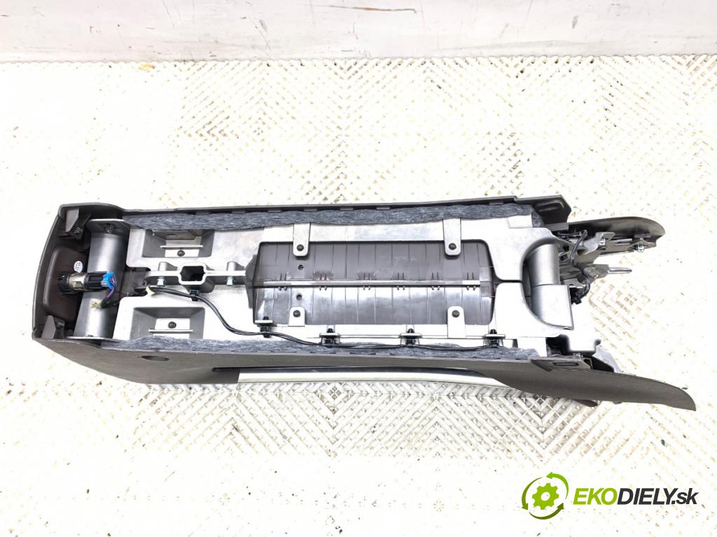 OPEL ZAFIRA TOURER C (P12) 2011 - 2022    2.0 CDTi (75) 121 kW [165 KM] olej napędowy 2011 - 2022  Tunel stredový 13377806 13352682 (Stredový tunel / panel)