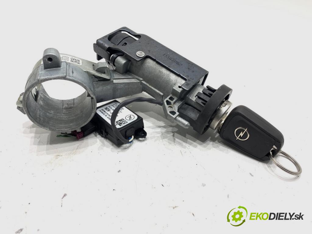 OPEL ZAFIRA TOURER C (P12) 2011 - 2022    2.0 CDTi (75) 121 kW [165 KM] olej napędowy 2011 - 2022  spinačka 23432546 (Spínacia skrinka)