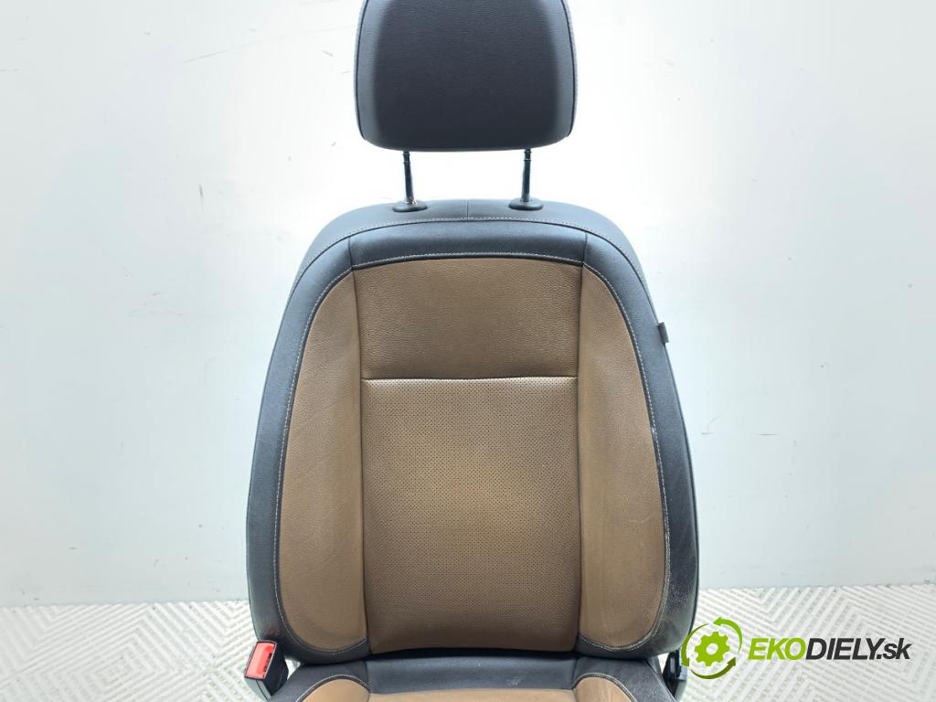 OPEL ZAFIRA TOURER C (P12) 2011 - 2022    2.0 CDTi (75) 121 kW [165 KM] olej napędowy 2011 - 2022  Sedadlo ľavy predný