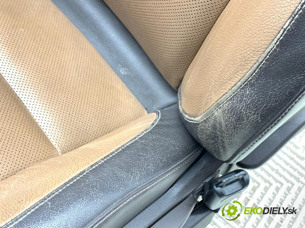OPEL ZAFIRA TOURER C (P12) 2011 - 2022    2.0 CDTi (75) 121 kW [165 KM] olej napędowy 2011 - 2022  Sedadlo ľavy predný