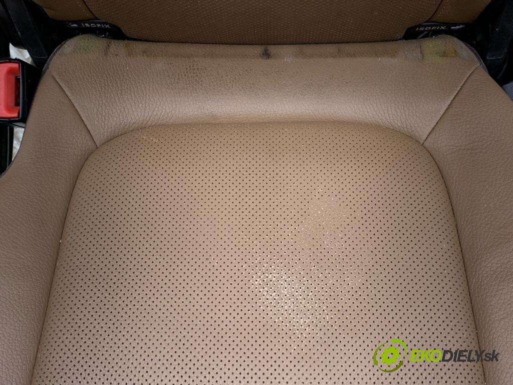 OPEL ZAFIRA TOURER C (P12) 2011 - 2022    2.0 CDTi (75) 121 kW [165 KM] olej napędowy 2011 - 2022  Sedadlo zad