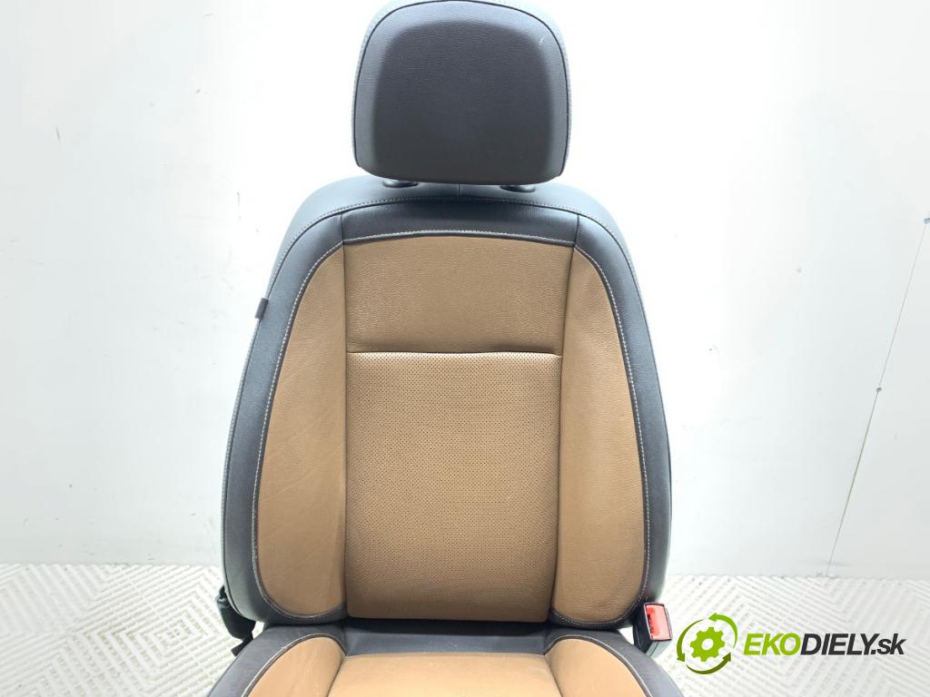 OPEL ZAFIRA TOURER C (P12) 2011 - 2022    2.0 CDTi (75) 121 kW [165 KM] olej napędowy 2011 - 2022  Sedadlo pravy predný