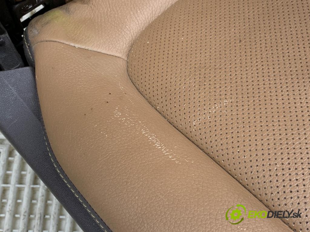 OPEL ZAFIRA TOURER C (P12) 2011 - 2022    2.0 CDTi (75) 121 kW [165 KM] olej napędowy 2011 - 2022  Sedadlo zad