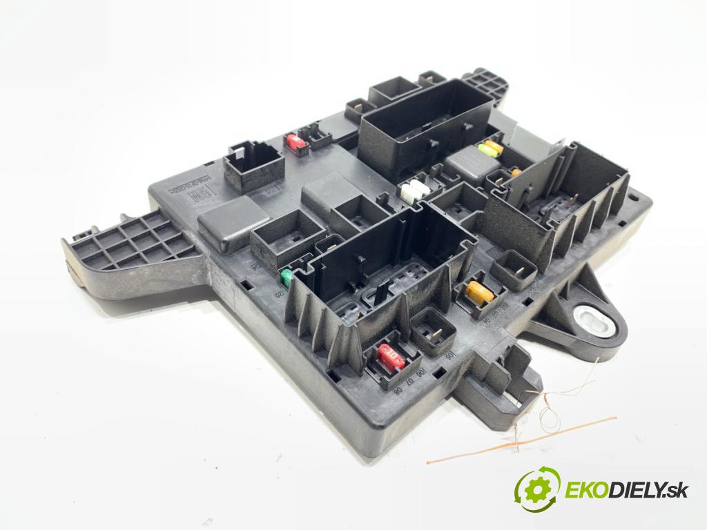 OPEL ZAFIRA TOURER C (P12) 2011 - 2022    2.0 CDTi (75) 121 kW [165 KM] olej napędowy 2011 - 2022  modul BSI 365927271 (Pojistkové skříňky)