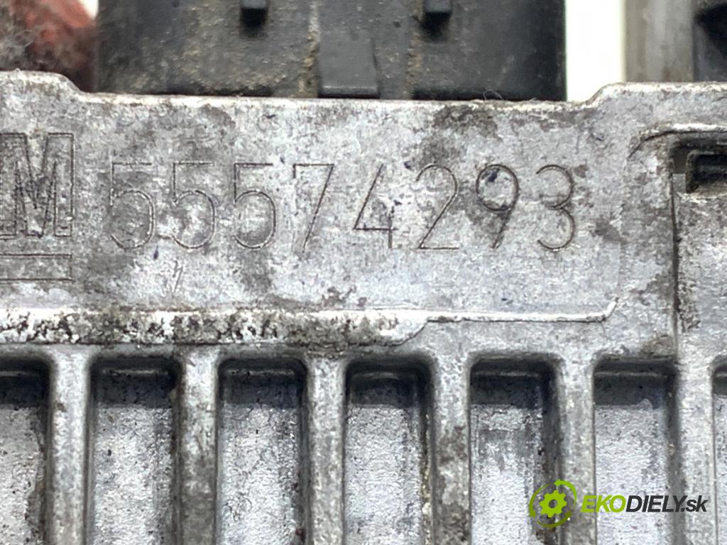 OPEL ZAFIRA TOURER C (P12) 2011 - 2022    2.0 CDTi (75) 121 kW [165 KM] olej napędowy 2011 - 2022  relé svíček žhavení 55574293 (Relé)