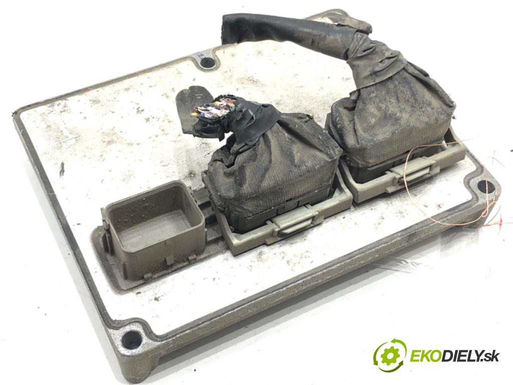 FORD FOCUS C-MAX (DM2) 2003 - 2007    2.0 107 kW [145 KM] benzyna 2004 - 2007  riadiaca jednotka Motor 5M51-12A650-SD (Riadiaca jednotka)