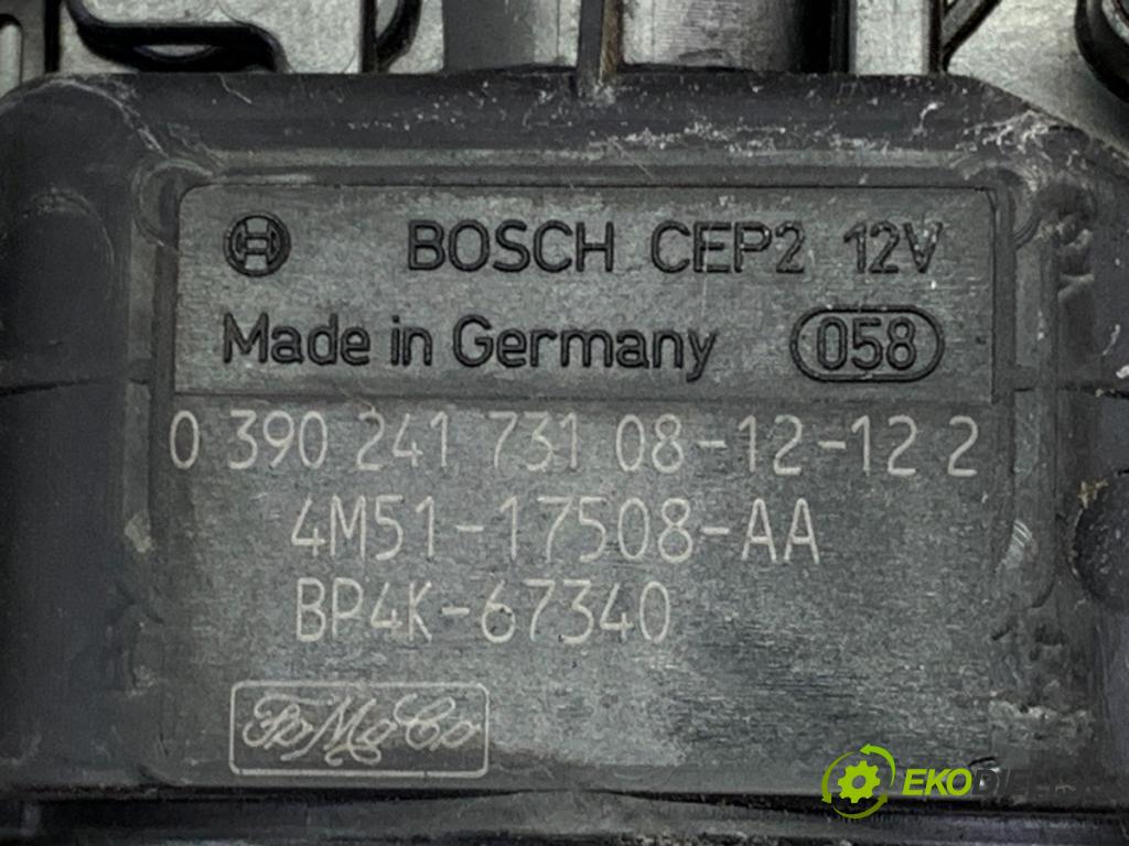 FORD FOCUS II Turnier (DA_, FFS, DS) 2004 - 2012    1.6 74 kW [100 KM] benzyna 2004 - 2011  Mechanizmus stieračov predný 4M51-17504-AC 3397020850 (Motorček stieračov predný)