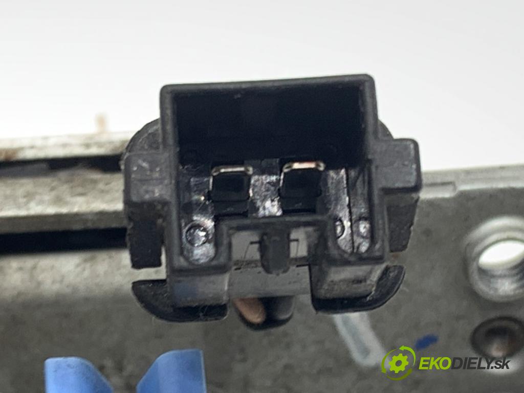 SAAB 9-5 Kombi (YS3E) 1998 - 2009    3.0 TiD 130 kW [177 KM] olej napędowy 2001 - 2009  zámok dverí zad 5360847