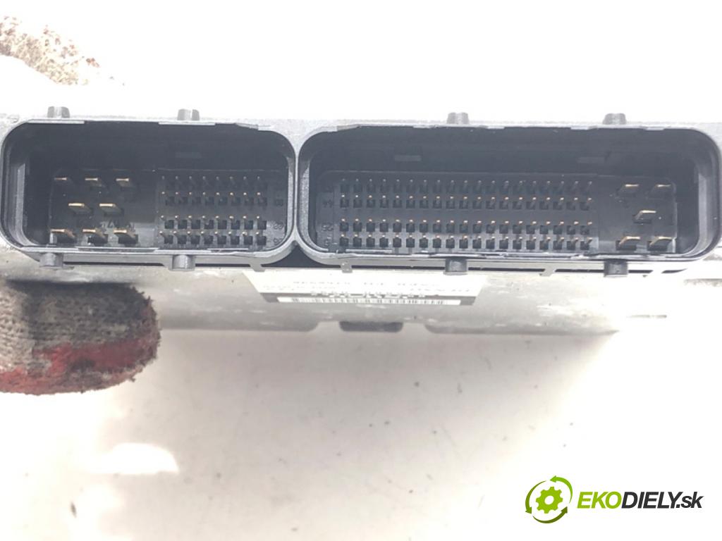 SAAB 9-5 Kombi (YS3E) 1998 - 2009    3.0 TiD 130 kW [177 KM] olej napędowy 2001 - 2009  řídící jednotka motora 897240-8662 (Řídící jednotky)