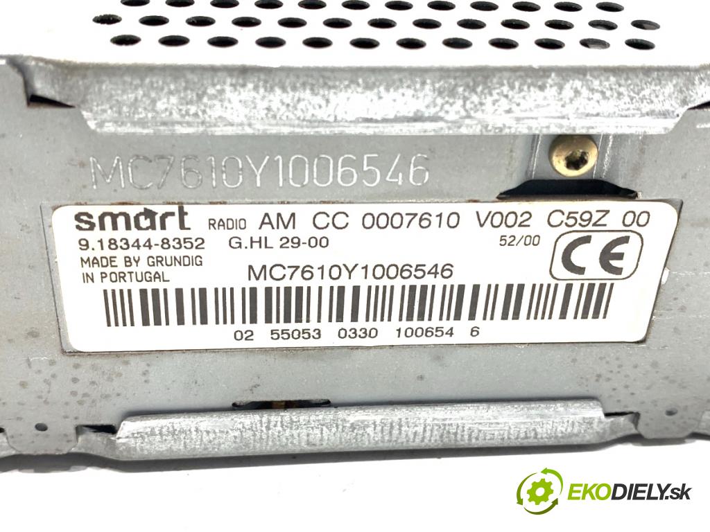 SMART FORTWO coupe (450) 2004 - 2007    0.6 (450.332) 45 kW [61 KM] benzyna 2004 - 2007  RADIO 0007610V002 (Audio zariadenie)
