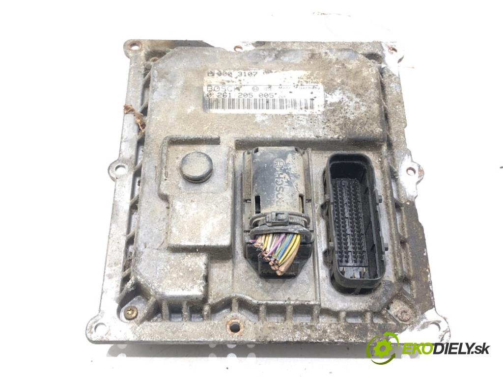 SMART FORTWO coupe (450) 2004 - 2007    0.6 (450.332) 45 kW [61 KM] benzyna 2004 - 2007  riadiaca jednotka Motor 0261205005 (Riadiaca jednotka)