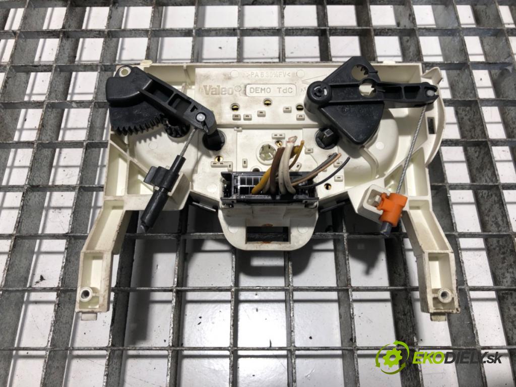 RENAULT TRAFIC II Autobus (JL) 2001 - 2022    1.9 dCI 100 (JL0C) 74 kW [101 KM] olej napędowy 2001 - 2022  Panel ovládaní topení W964098P (Ovládaní topení a přepínače)