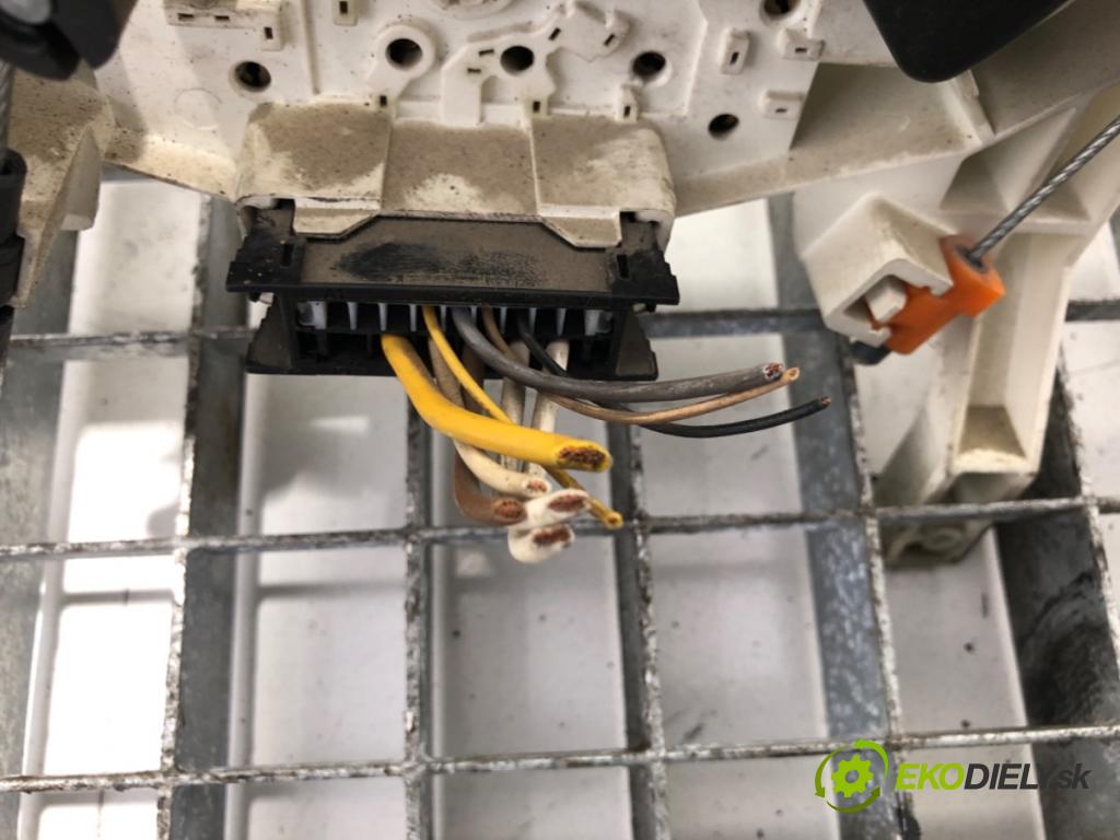 RENAULT TRAFIC II Autobus (JL) 2001 - 2022    1.9 dCI 100 (JL0C) 74 kW [101 KM] olej napędowy 2001 - 2022  Panel ovládaní topení W964098P (Ovládaní topení a přepínače)