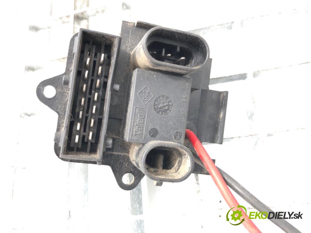 RENAULT TRAFIC II Autobus 2004 74 kW 1.9 dCI 100 (JL0C) 1870 Odpor, rezistor kúrenia vzduchu  (Odpor (rezistor) kúrenia)