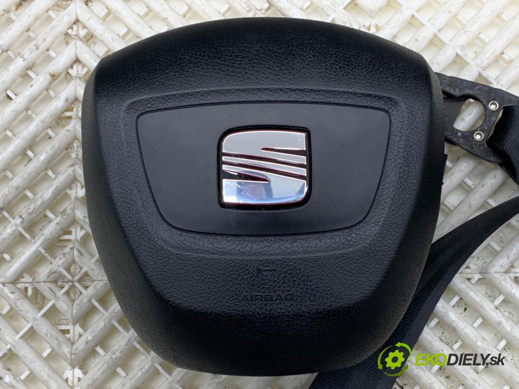 SEAT EXEO (3R2) 2008 - 2013    2.0 TDI 105 kW [143 KM] olej napędowy 2008 - 2013  Palubná doska silentbloku pasy 3R1857003A