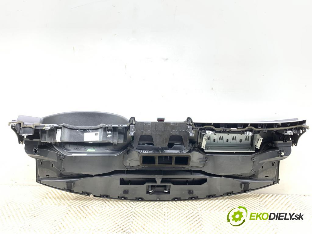 SEAT EXEO (3R2) 2008 - 2013    2.0 TDI 105 kW [143 KM] olej napędowy 2008 - 2013  Palubná doska silentbloku pasy 3R1857003A