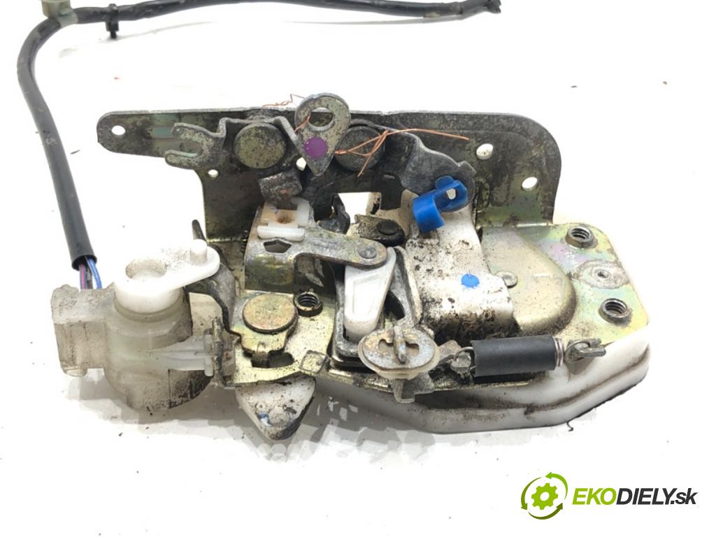 HONDA CR-V I (RD) 1995 - 2002    2.0 16V 4WD (RD1, RD3) 108 kW [147 KM] benzyna 1999 - 2002  zámok dveře levý přední část