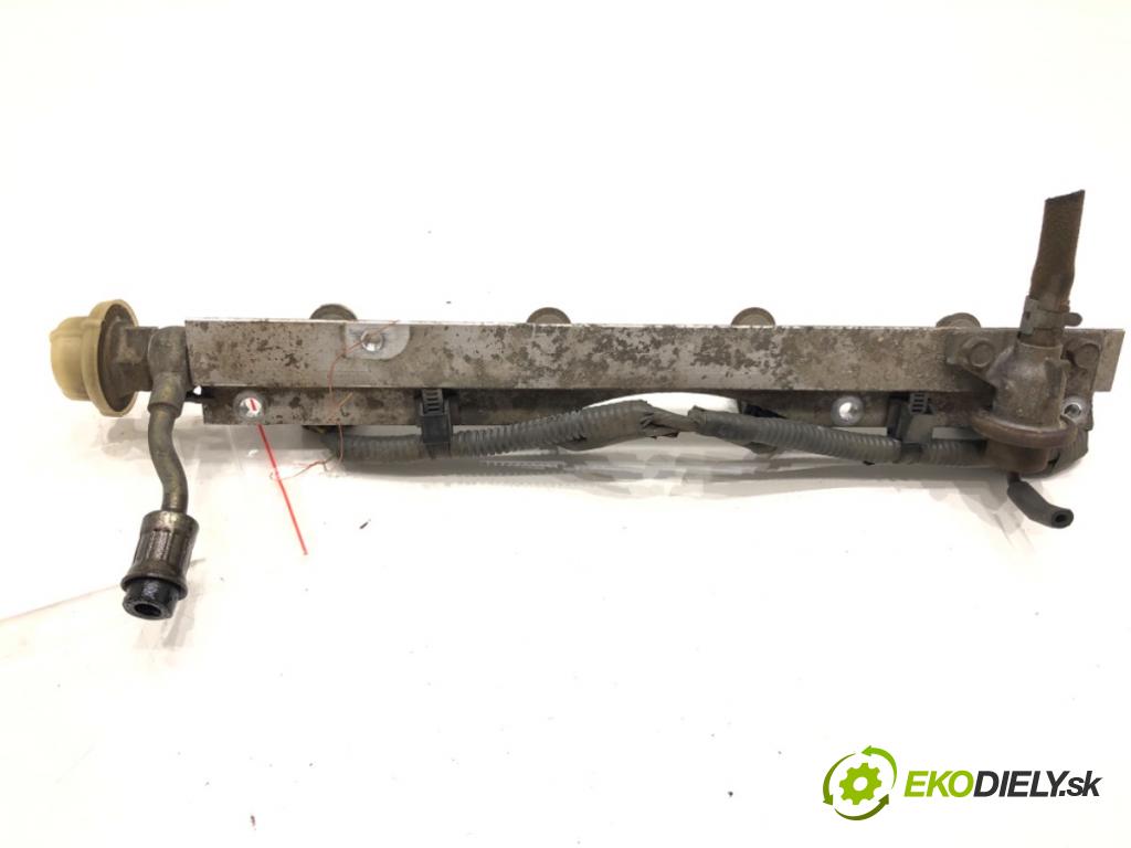 HONDA CR-V I (RD) 1995 - 2002    2.0 16V 4WD (RD1, RD3) 108 kW [147 KM] benzyna 1999 - 2002  Lišta vstrekovacia  (Vstrekovacia lišta)