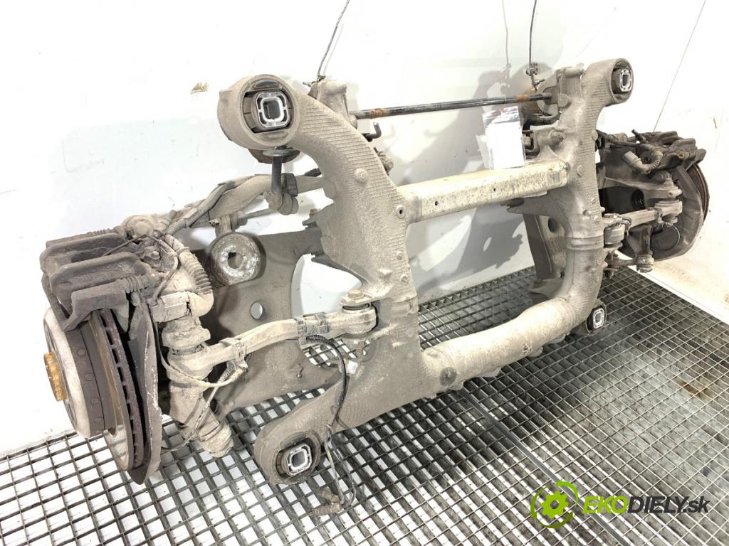 BMW 5 Touring (F11) 2009 - 2017    520 d 135 kW [184 KM] olej napędowy 2010 - 2014  výztuha zadní část 6798545